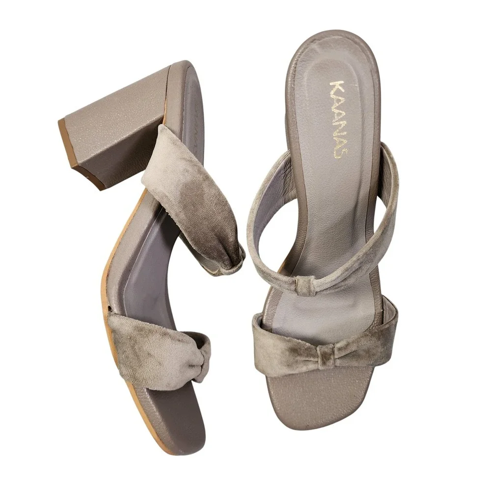 KAANAS Womens Gramercy Velvet Bow Heel Size 9 Taupe Gray‎ Girlhoodcore Flirty